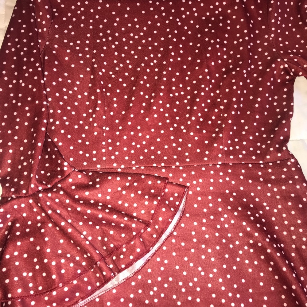 Red flare arm dress with white polka dots ! - Picture 5 of 7